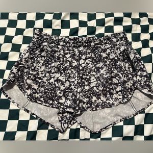 Lululemon size 12 tracker 4”